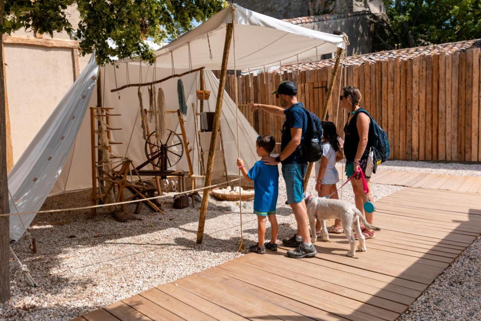 Tout Confort ! Ville, Climatisation, Parking, Wifi, Calme, Tv Carcassonne Exterior foto