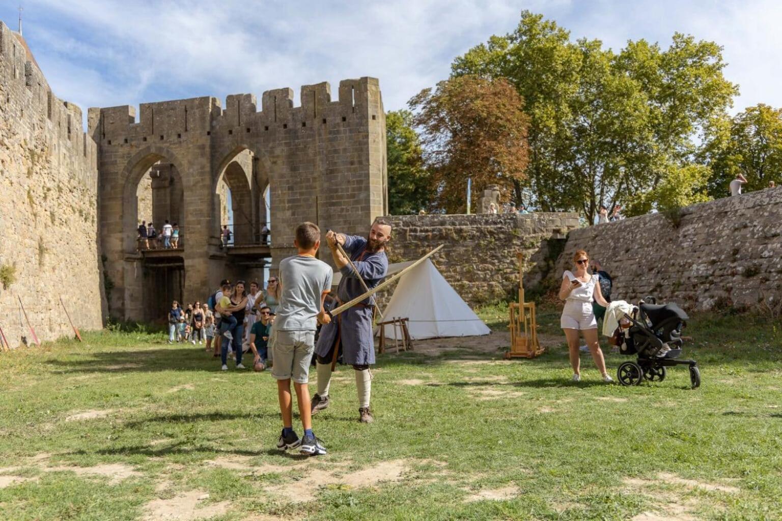 Tout Confort ! Ville, Climatisation, Parking, Wifi, Calme, Tv Carcassonne Exterior foto