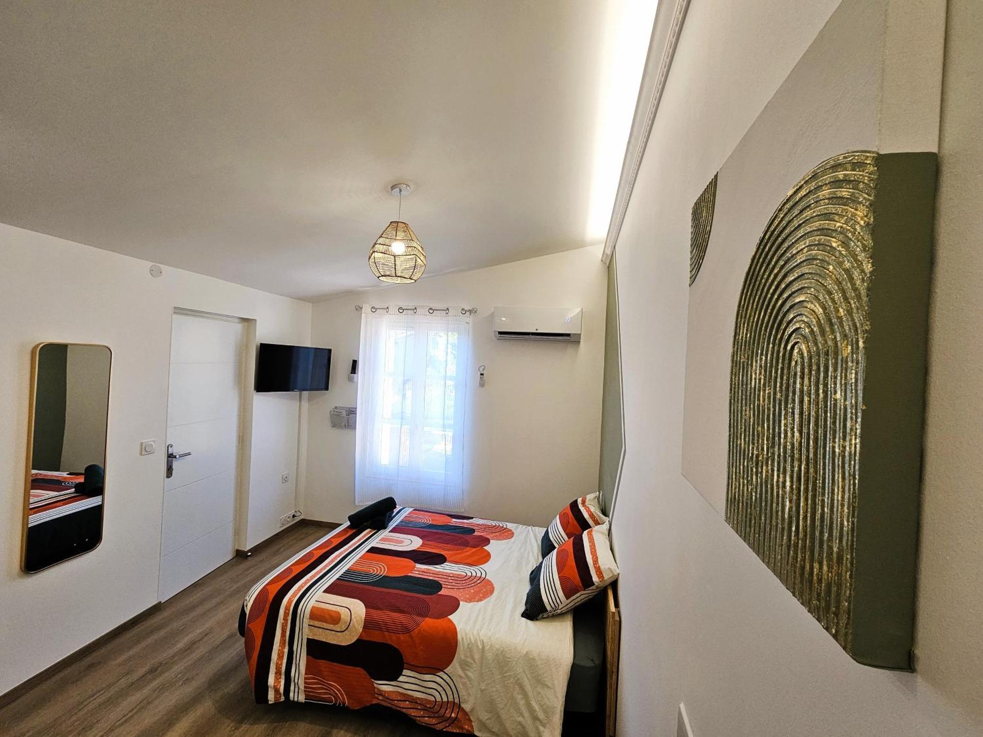 Tout Confort ! Ville, Climatisation, Parking, Wifi, Calme, Tv Carcassonne Exterior foto